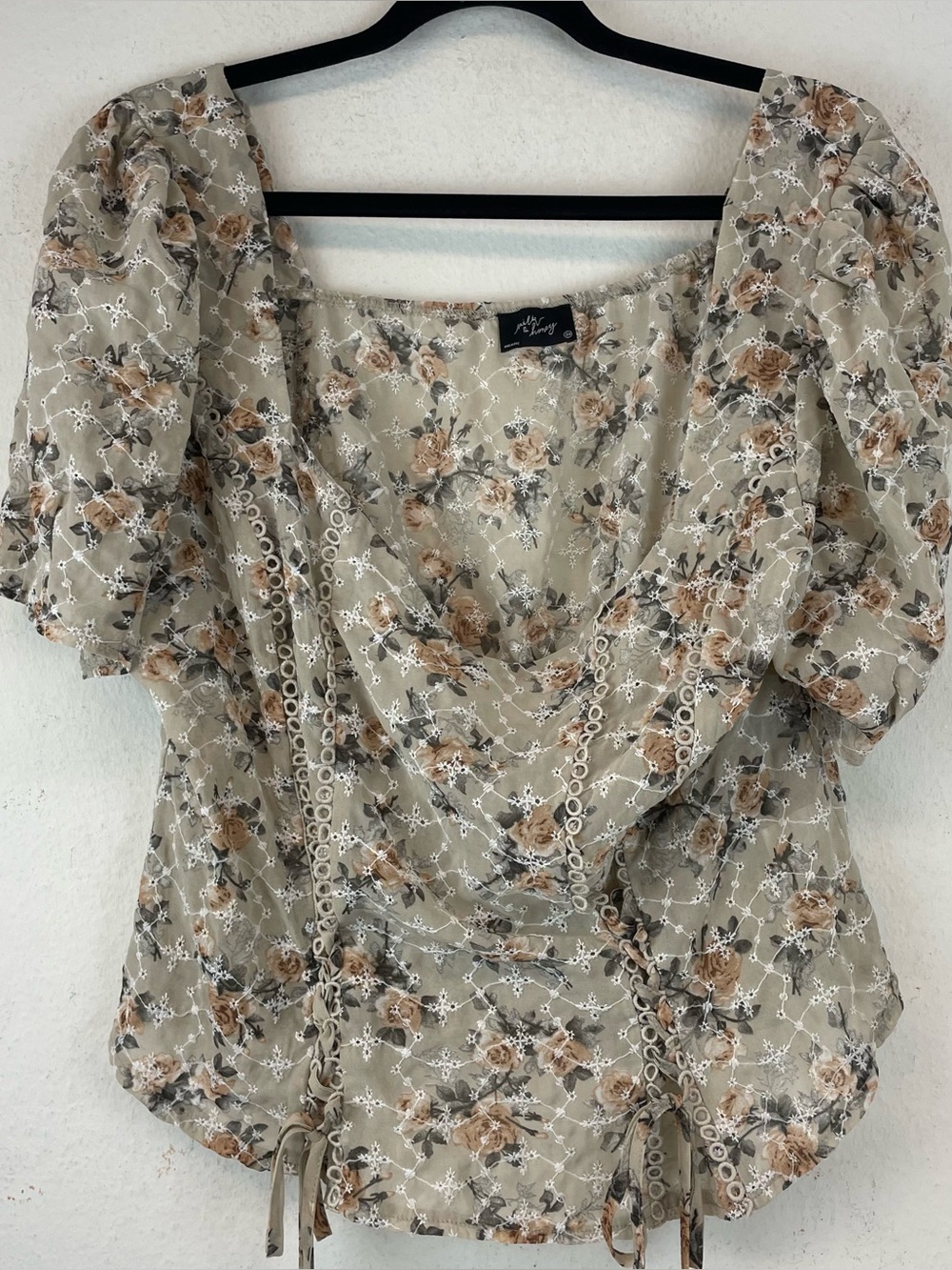 Milk and honey size women’s 3X eyelet lace floral top